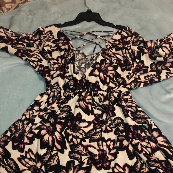 Abercrombie and Fitch dress so medium - Picture 4 of 6